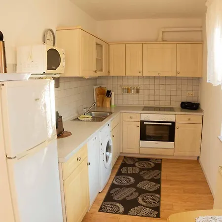 Daire Wolf, Barbara, Fw 4