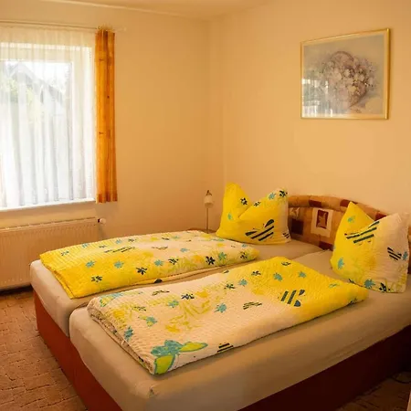 Daire Wolf, Barbara, Fw 4 *